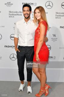 Stefanie Giesinger feet photo thumbnail