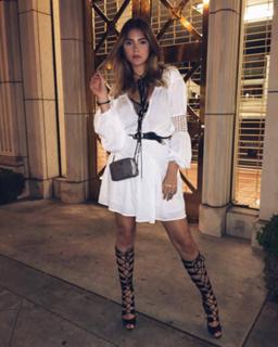 Stefanie Giesinger feet photo thumbnail