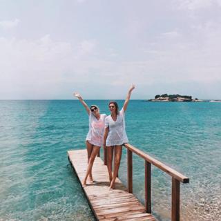 Stefanie Giesinger feet photo thumbnail