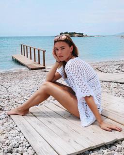 Stefanie Giesinger feet photo thumbnail