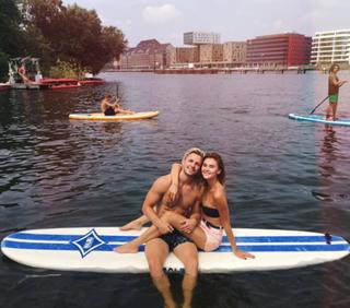 Stefanie Giesinger feet photo thumbnail