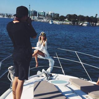 Stefanie Giesinger feet photo thumbnail