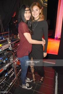 Stefanie Giesinger feet photo thumbnail