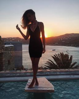 Stefanie Giesinger feet photo thumbnail
