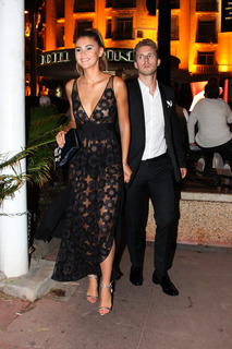 Stefanie Giesinger feet photo thumbnail