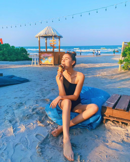 Stefanie Giesinger feet photo thumbnail