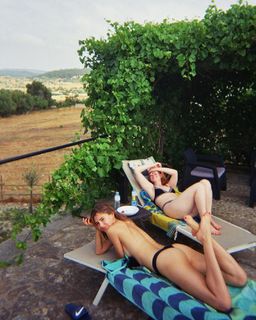 Stefanie Giesinger feet photo thumbnail