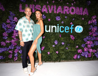 Stefanie Giesinger feet photo thumbnail