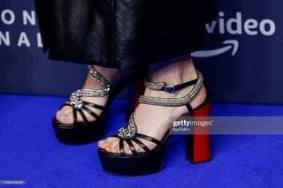 Stefanie Giesinger feet photo thumbnail