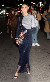 Stefanie Giesinger feet photo thumbnail