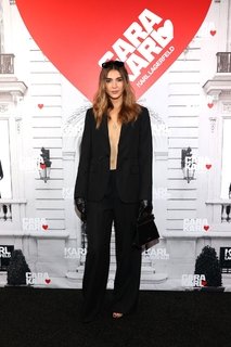 Stefanie Giesinger feet photo thumbnail