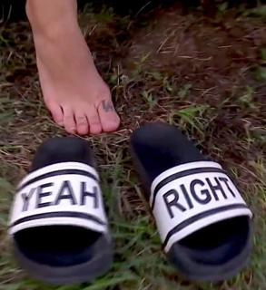 Stefanie Heinzmann feet photo 11