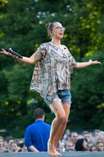 Stefanie Heinzmann feet photo 16