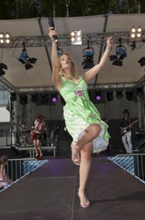 Stefanie Hertel feet photo thumbnail