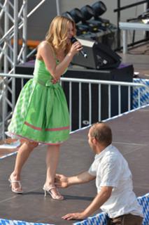 Stefanie Hertel feet photo thumbnail