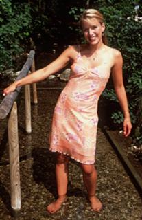 Stefanie Hertel feet photo thumbnail
