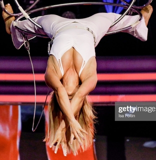 Stefanie Hertel feet photo thumbnail