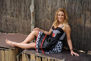 Stefanie Hertel feet photo thumbnail