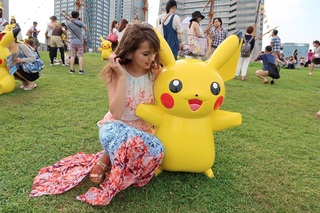 Stefanie Joosten feet photo thumbnail