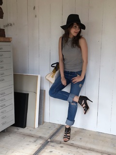 Stefanie Joosten feet photo thumbnail