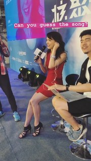 Stefanie Joosten feet photo thumbnail