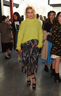 Stefanie Martini feet photo 4