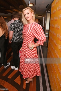 Stefanie Martini feet photo 3