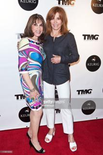 Stefanie Powers feet photo thumbnail