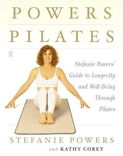 Stefanie Powers feet photo thumbnail