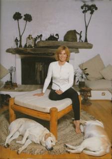 Stefanie Powers feet photo thumbnail