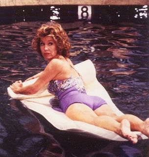 Stefanie Powers feet photo 1