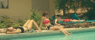 Stefanie Scott feet photo thumbnail