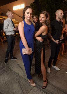 Stefanie Scott feet photo thumbnail