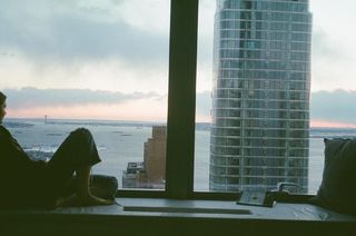 Stefanie Scott feet photo thumbnail