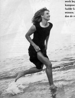 Steffi Graf feet photo thumbnail