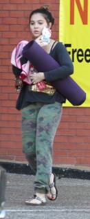 Stella Hudgens feet photo thumbnail