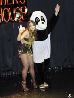 Stella Hudgens feet photo thumbnail