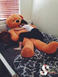 Stella Hudgens feet photo thumbnail