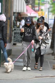 Stella Hudgens feet photo thumbnail