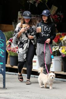 Stella Hudgens feet photo thumbnail