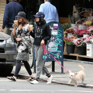 Stella Hudgens feet photo thumbnail