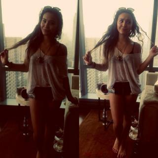 Stella Hudgens feet photo thumbnail