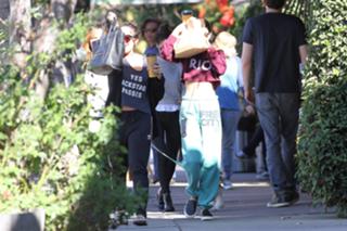 Stella Hudgens feet photo thumbnail