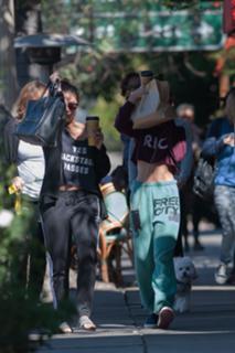 Stella Hudgens feet photo thumbnail