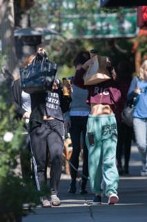 Stella Hudgens feet photo thumbnail