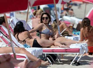 Stella Hudgens feet photo thumbnail