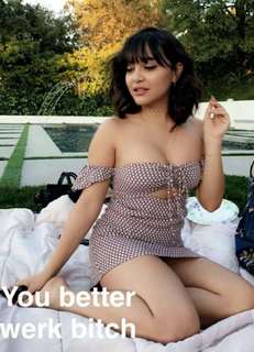 Stella Hudgens feet photo thumbnail