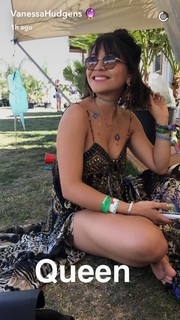 Stella Hudgens feet photo thumbnail