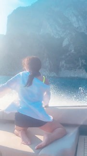 Stella Hudgens feet photo thumbnail