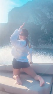 Stella Hudgens feet photo thumbnail